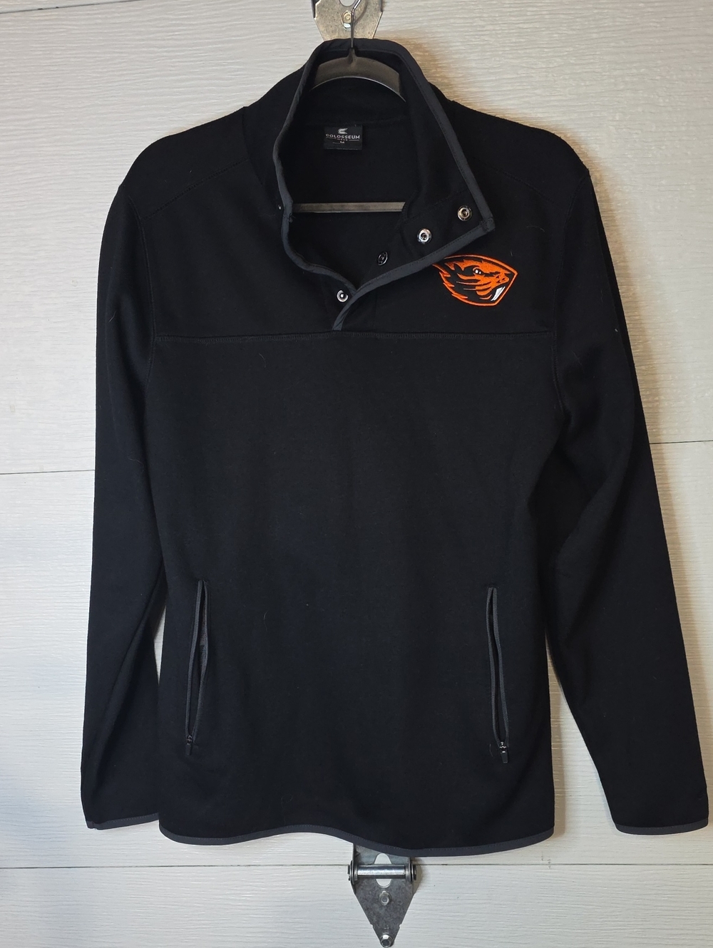 Colosseum Beavers Black Pullover Fleece